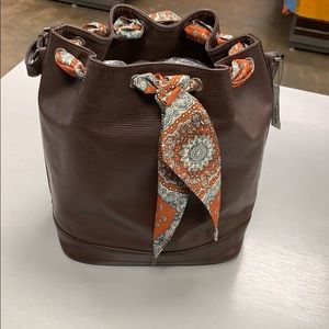 Louis Vuitton epi Bucket bag
